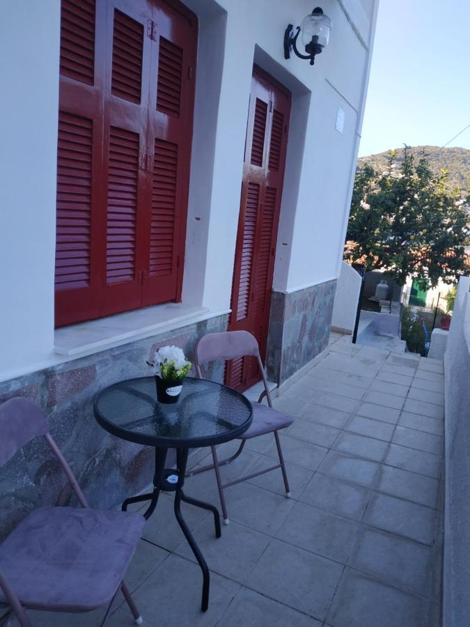 Elthimia'S Apartment Poros Town Esterno foto