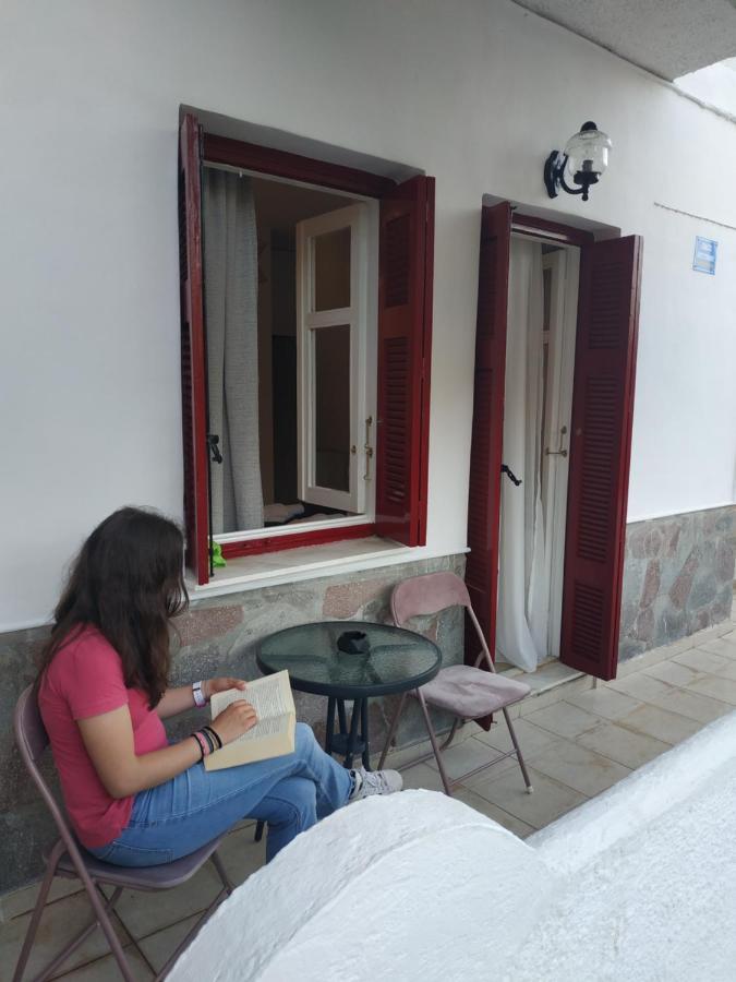 Elthimia'S Apartment Poros Town Esterno foto